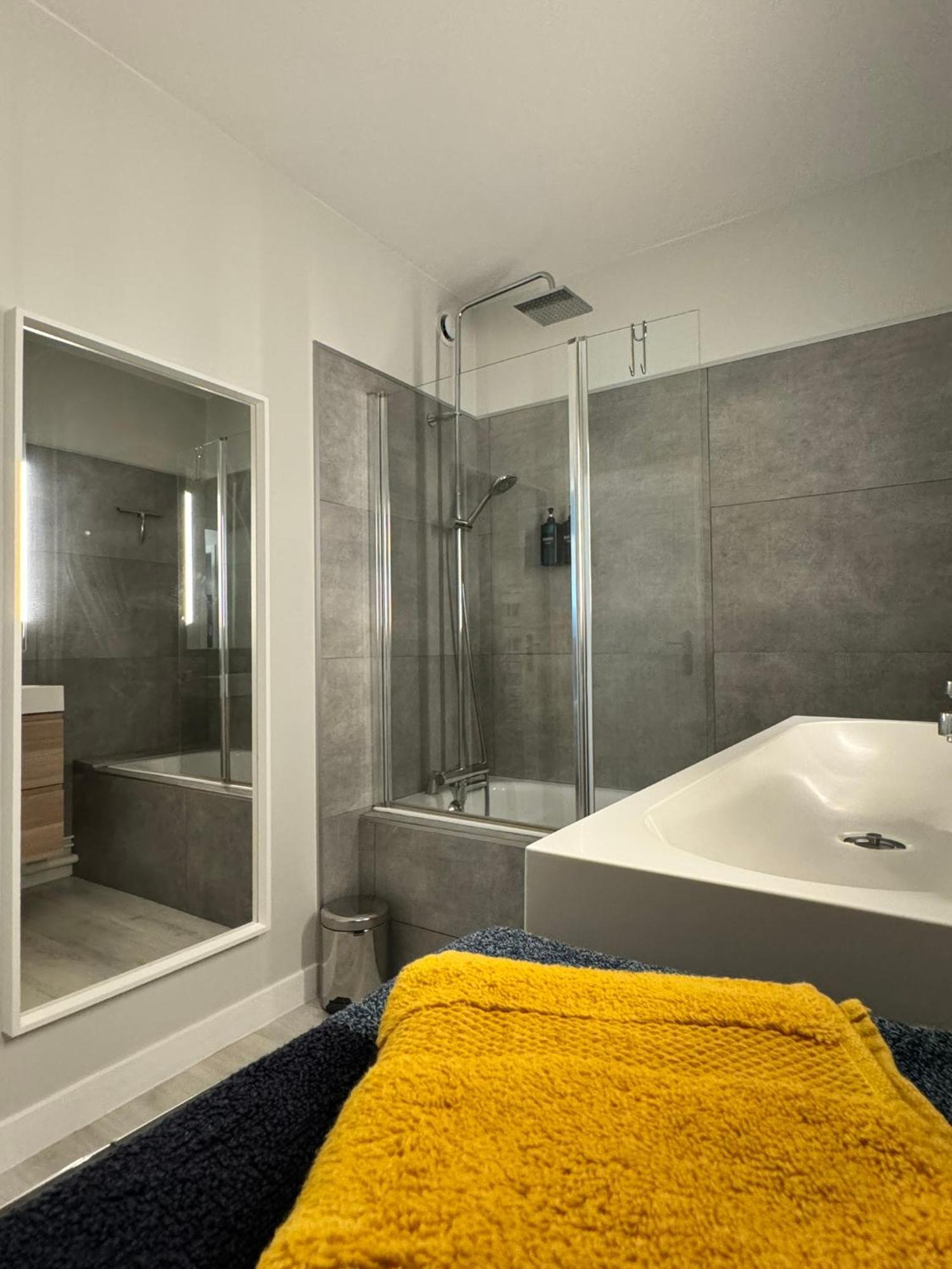 Appartement Avec Balcon Centre Ville Strasbourg Luaran gambar